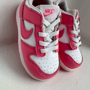 Nike Dunks Kids Sneakers in Pink and White